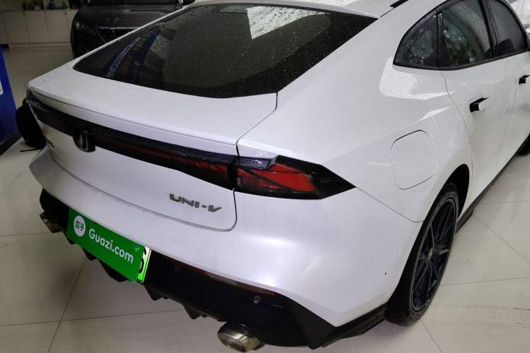 Used Changan UNI-V iDD 2023 Zhidian iDD 1.5T 113km Smart & Fun Version (Rapid Edition)