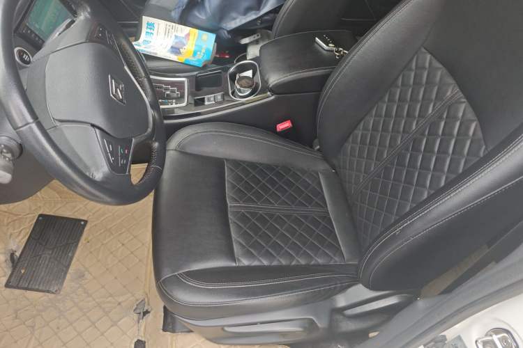 Used Zotye Z500 2016 1.5T CVT Luxury Model
