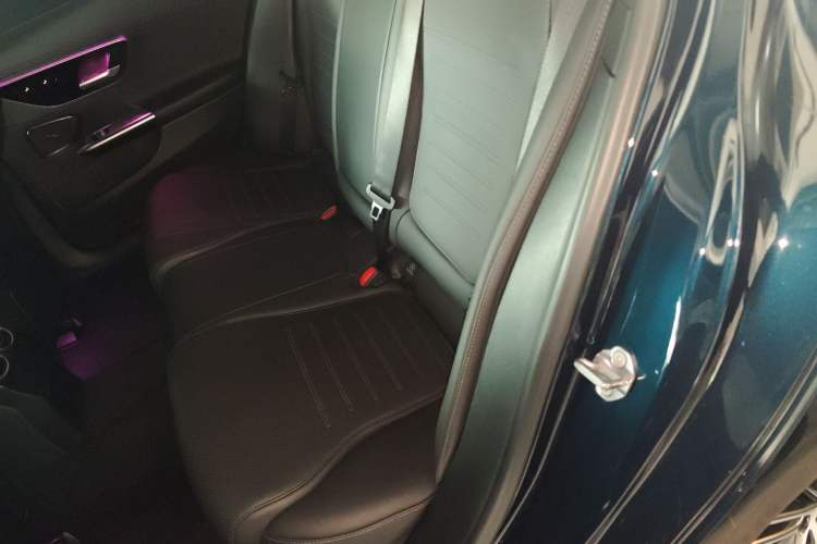 Used Mercedes-Benz C-Class 2023 Second Facelift C 260 L Sport Edition
