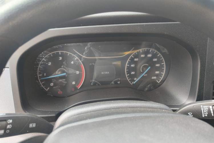 Used JMC Fushun 2022 2.0T Manual Van Short Wheelbase Low Roof 3-Seater Instrument Cluster