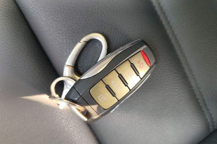 Used Haval H7 2016 Blue-Label H7 2.0T Automatic Luxury Model Vehicle Key