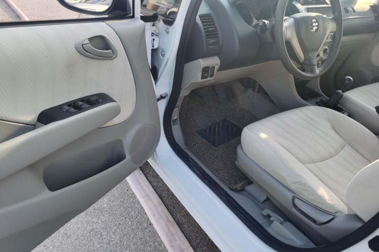 Used Everus S1 2014 1.3L Manual Comfort Edition
