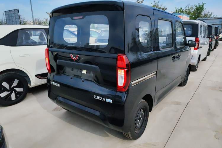 Used Wuling Zhiguang New Energy 2025 Standard Model Rear Right 45 Deg