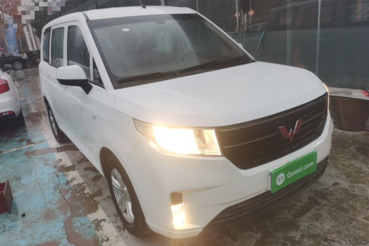 Used Wuling Hongguang PLUS 2020 1.5L Manual Comfort 7-Seater
