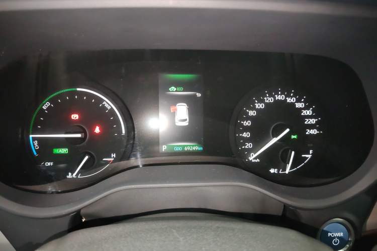 Used Toyota Sienna 2023 2.5L Hybrid Comfort Edition
