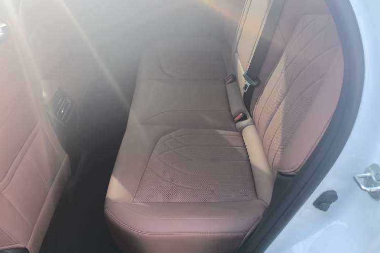 Used Changan UNI-Z New Energy 2024 Blue Whale Smart Electric iDD 125km Excellence Model