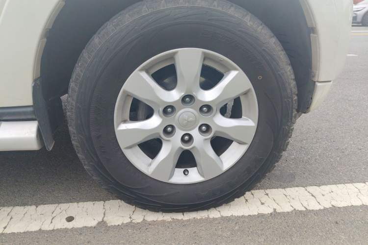 Used Mitsubishi Pajero 2018 3.0L Automatic Standard Edition