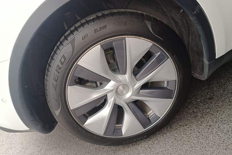 Used Tesla Model Y 2022 Rear-Wheel-Drive Version