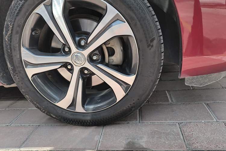 Used Nissan Tiida 2019 1.6L CVT Smart Drive Version China VI Standard Right Front Wheel Hub