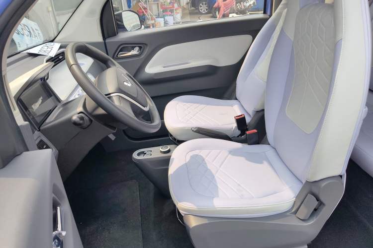 Used Wuling Hongguang MINIEV 2021 Macaron Premium Model – Lithium Iron Phosphate Left Front Seat