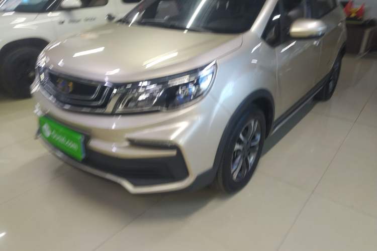 Used Geely Auto Vision X3 2019 Upgraded Model 1.5L CVT Prestige Version Left Front Headlight