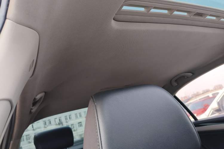 Used Volkswagen Sagitar 2015 230TSI Automatic Comfort Version