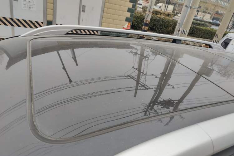 Used Roewe RX8 2018 30T Smart Connectivity Two-Wheel Drive Flagship Edition
