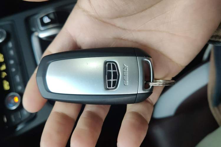 Used Geely Auto Emgrand X7 Sport 2022 1.8TD DCT Zhiya Trim