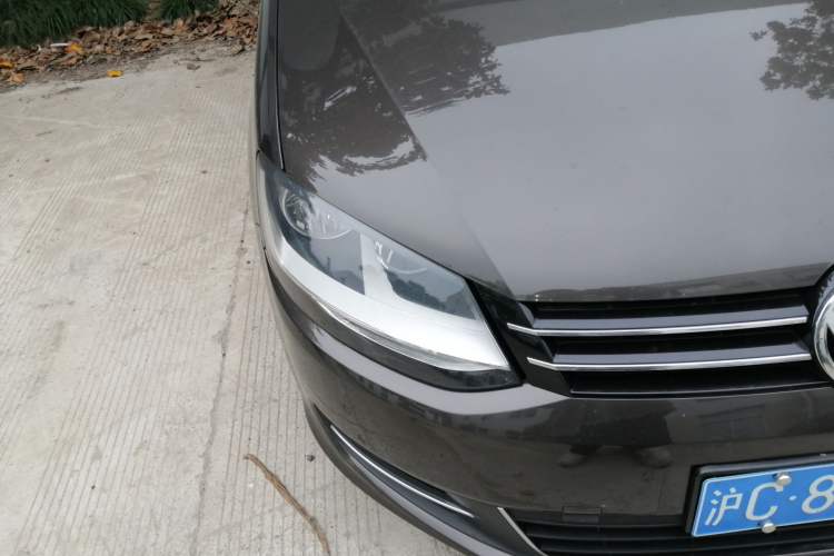 Used Volkswagen Sharan 2015 1.8TSI Comfort Model Right Front Headlight