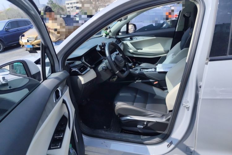 Used Lynk & Co 06 EM-P 2022 PHEV 84 km Range Pro Version Driver Seat