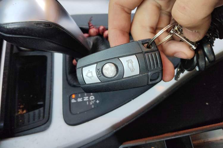 Used BMW 3 Series 2011 320i Convertible Coupe
