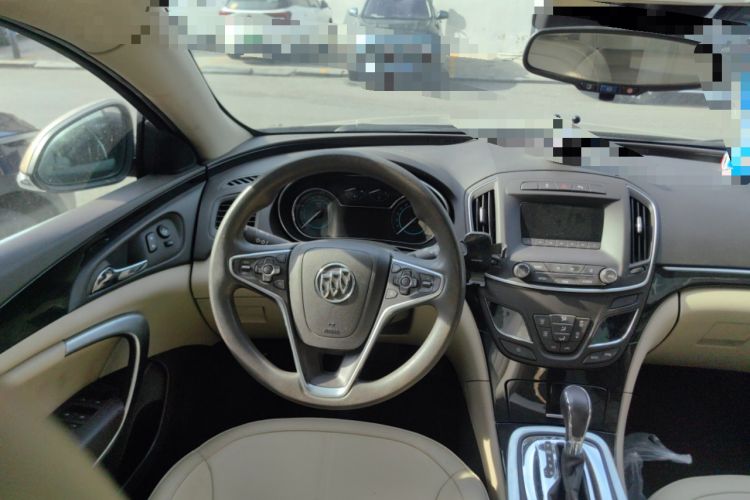 Used Buick Regal 2015 2.0L Elite Fashion Edition Steering Wheel