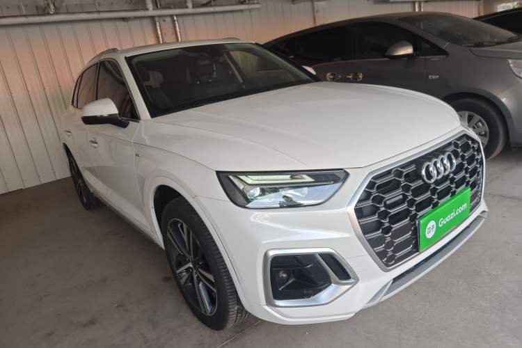 Used Audi Q5L 2022 40T Fashionable and Dynamic Model
