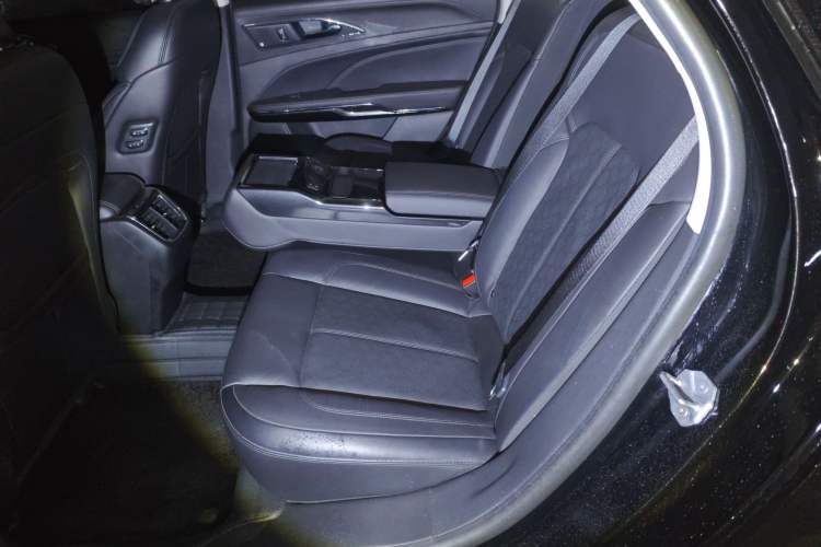 Used Ford Taurus 2019 EcoBoost 245 Premium Edition Left Rear Seat