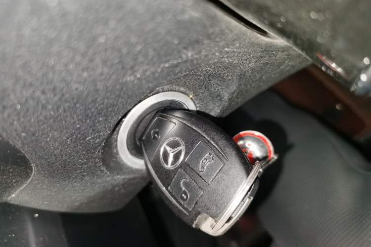 Used Mercedes-Benz Vito 2021 2.0T Elite Version 7 Seats