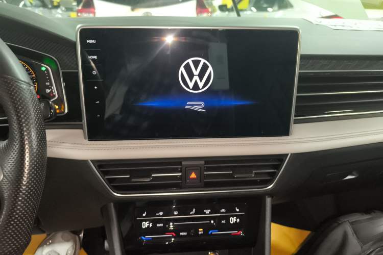 Used Volkswagen Tiguan L 2023 Restyled 330TSI Automatic Two-Wheel Drive R-Line Enhanced Comfort Version
