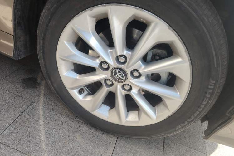 Used Toyota Corolla 2021 Dual-Motor 1.8L E-CVT Elite Edition Right Front Wheel Hub