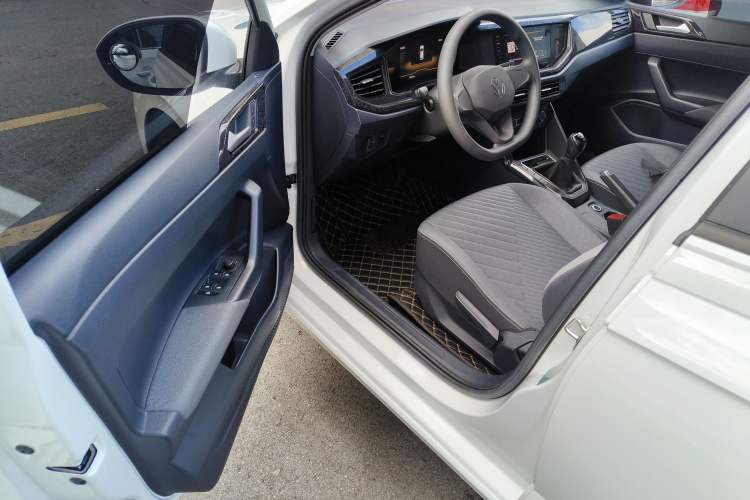 Used Volkswagen Lavida 2023 New Sharp 1.5L Manual New Comfort Edition