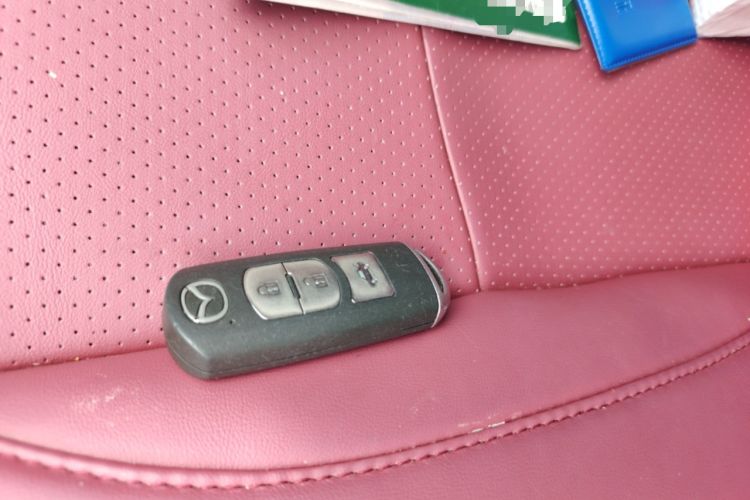 Used Mazda 3 Axela 2016 Sedan 1.5L Automatic Comfort Model