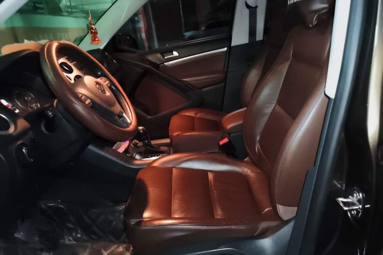 Used Volkswagen Tiguan L 2015 1.8TSI Automatic Two-Wheel Drive Luxury Model
