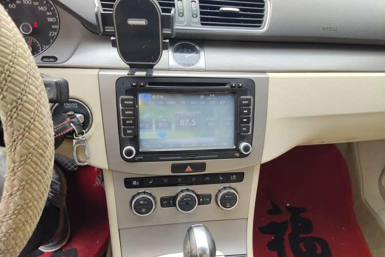 Used Volkswagen Magotan 2012 Revised 1.8TSI Luxury Version Audio And AC Panel