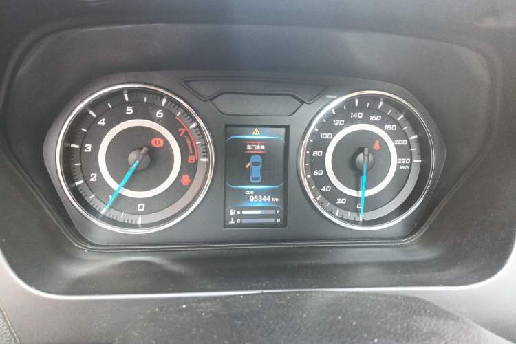 Used Soueast V5 Lingzhi 2015 Plus 1.5L Manual ZhiZun Version Instrument Cluster