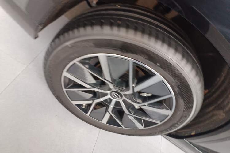Used GAC Trumpchi Xiangwang S7 2025 180km Ultra All-Wheel Drive LiDAR Edition Right Rear Wheel Hub