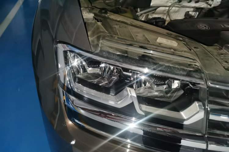 Used Volkswagen Teramont 2017 380TSI Four-Wheel Drive Luxury Edition Right Front Headlight