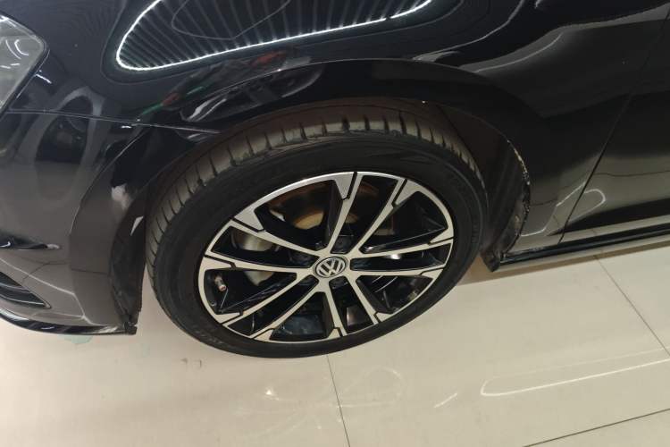 Used Volkswagen Golf 2017 280TSI Automatic R-Line Million-Vehicle Commemorative Edition