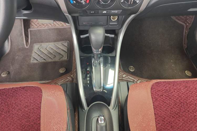 Used Honda Crider 2015 1.8L automatic luxury edition
