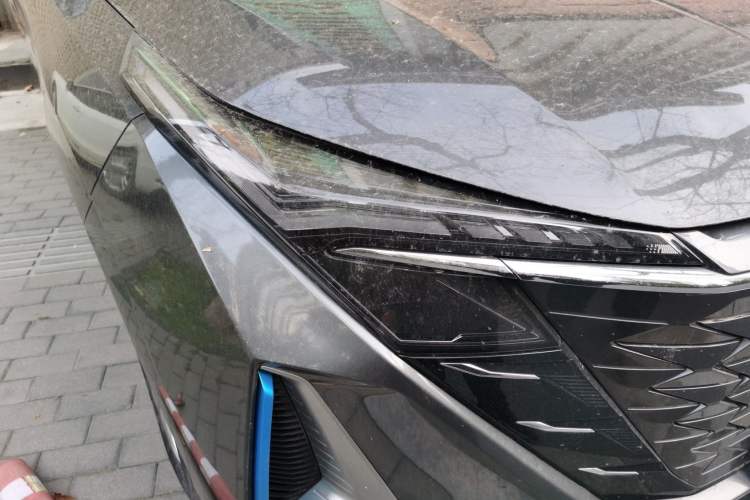 Used CHANGAN OSHAN Z6 New Energy 2023 ZhiDian iDD 150KM Flagship Model Right Front Headlight