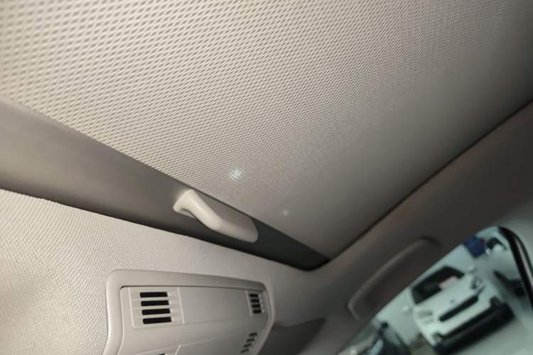 Used Volkswagen Golf 2014 1.4TSI Automatic Luxury Model Headliner