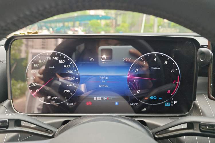 Used Mercedes-Benz C-Class 2022 C 260 L Obsidian Night Sport Edition Instrument Cluster