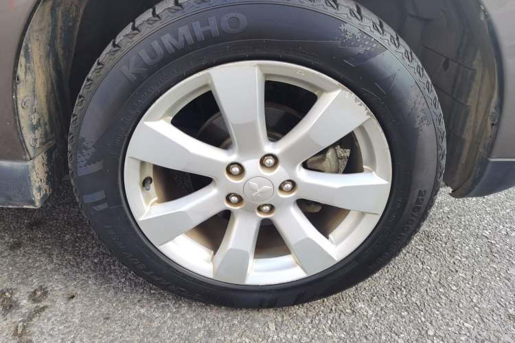 Used Mitsubishi Outlander 2010 Kijang 3.0 Elite GT Edition
