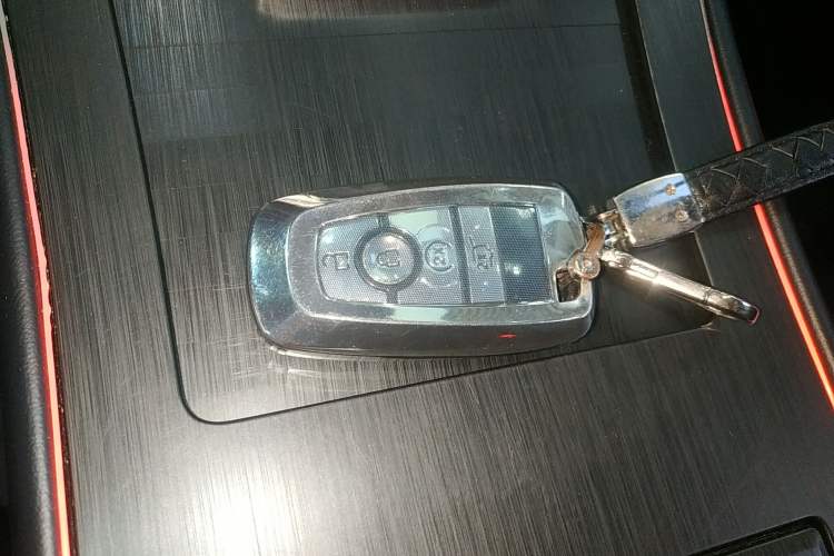 Used Lincoln Corsair 2024 2.0T Two-Wheel Drive Deluxe Edition