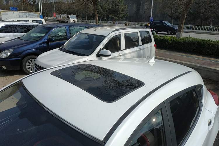 Used CHANGAN Eado 2015 1.6L Manual Junku Model China V Standard Roof