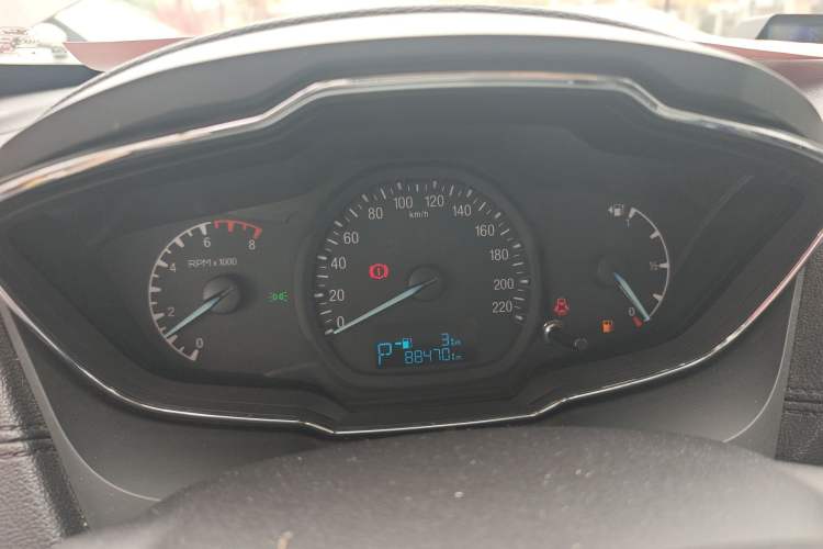 Used Ford Escort 2015 1.5L Automatic Fashion Model Instrument Cluster