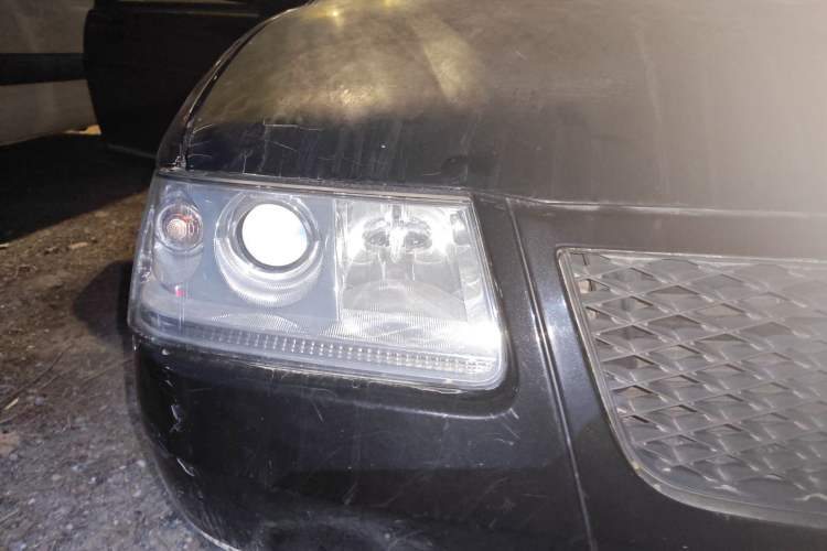 Used Volkswagen Santana Vista 2008 1.8L Manual Comfort Edition Right Front Headlight