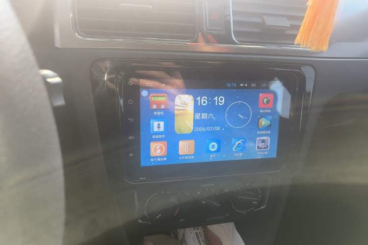 Used Volkswagen Santana 2015 1.6L Automatic Comfort Edition
