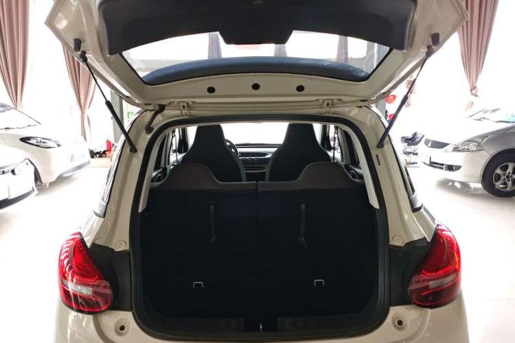 Used Wuling Bingo 2023 203km Light Edition Trunk