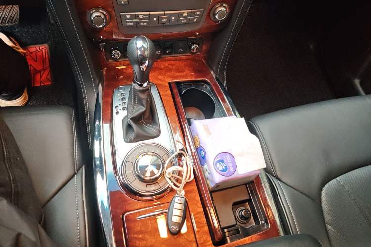 Used Infiniti QX80 2016 5.6L 4WD
