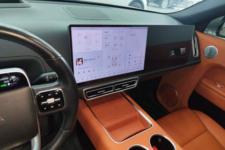 Used Li Auto L8 2023 Pro Model
