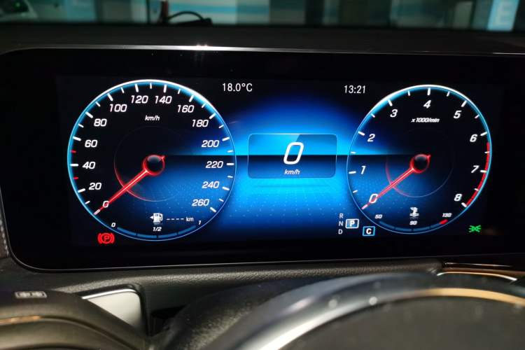 Used Mercedes-Benz GLB 2023 GLB 220 Fashion Model Instrument Cluster