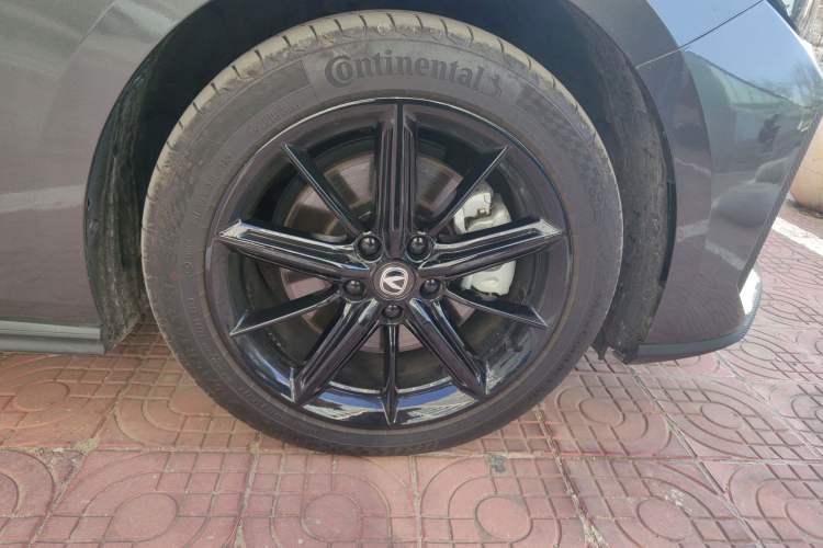 Used Changan UNI-V iDD 2023 ZhiDian iDD 1.5T 113km Smart & Fun Version